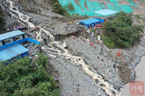 四川雅安山洪致三十多人失联，灾难背后的警醒与思考