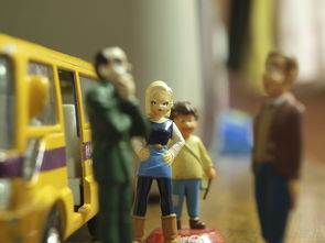 百岁童心未泯，广东百岁老人偷玩曾孙玩具，儿子温馨记录